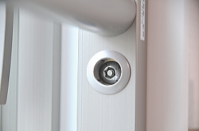 LIXIL �����ʊi�q �Œ�{���g